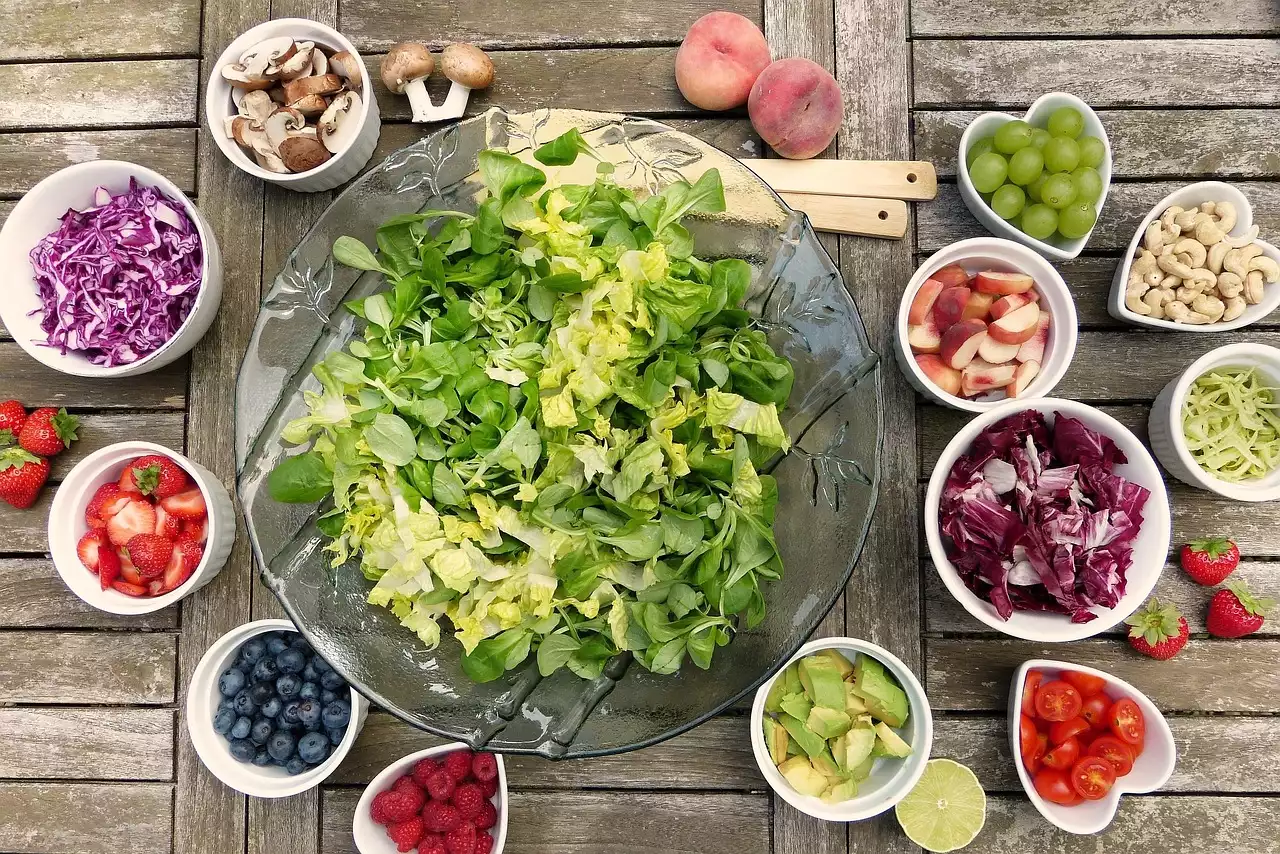 Os 10 principais benefícios para a saúde de uma dieta vegana: melhorando sua saúde naturalmente
